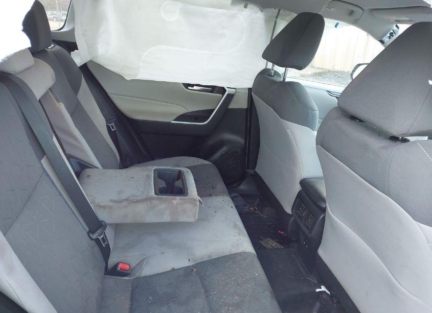 Photo 8 of 2021 Toyota Rav4 XLE (VIN 2T3W1RFV4MC089251)