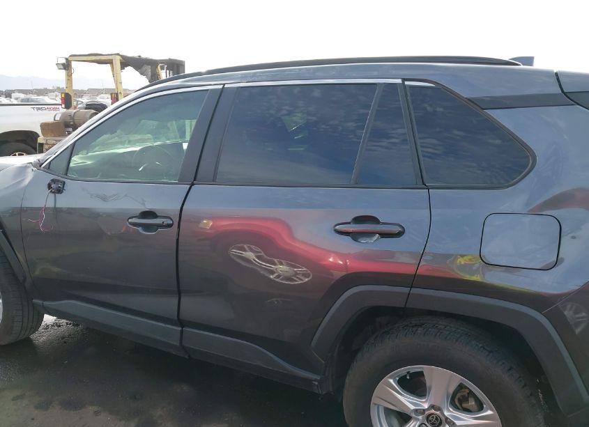 Photo 15 of 2021 Toyota Rav4 XLE (VIN 2T3W1RFV4MC121180)