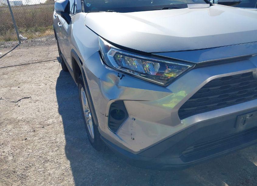 Photo 6 of 2021 Toyota Rav4 XLE (VIN 2T3W1RFV4MC131286)