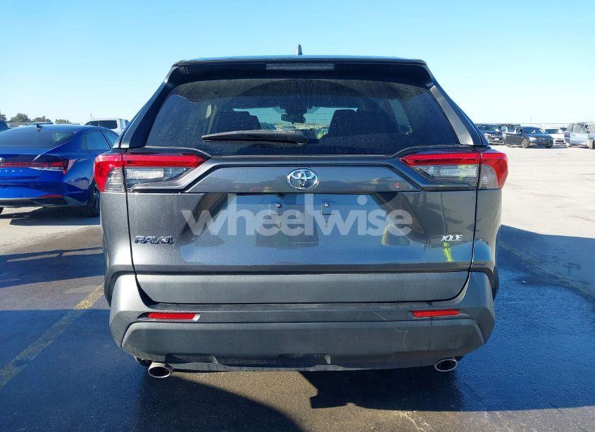 Photo 16 of 2021 Toyota Rav4 XLE (VIN 2T3W1RFV4MC138397)