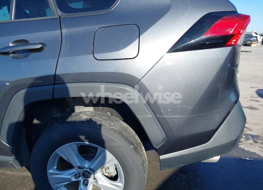 Photo 18 of 2021 Toyota Rav4 XLE (VIN 2T3W1RFV4MC138397)