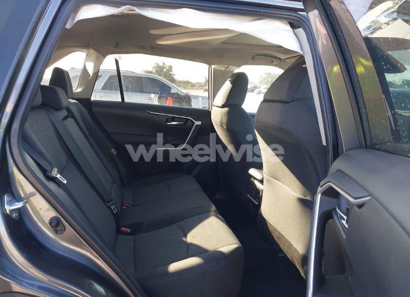 Photo 8 of 2021 Toyota Rav4 XLE (VIN 2T3W1RFV4MC138397)