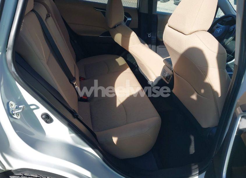 Photo 8 of 2021 Toyota Rav4 XLE (VIN 2T3W1RFV4MC140487)