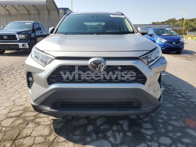 2021 TOYOTA RAV4 XLE (VIN 2T3W1RFV4MC146208) main photo