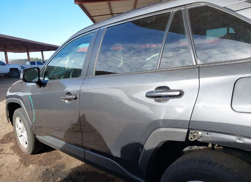 Photo 15 of 2021 Toyota Rav4 XLE (VIN 2T3W1RFV4MW116995)