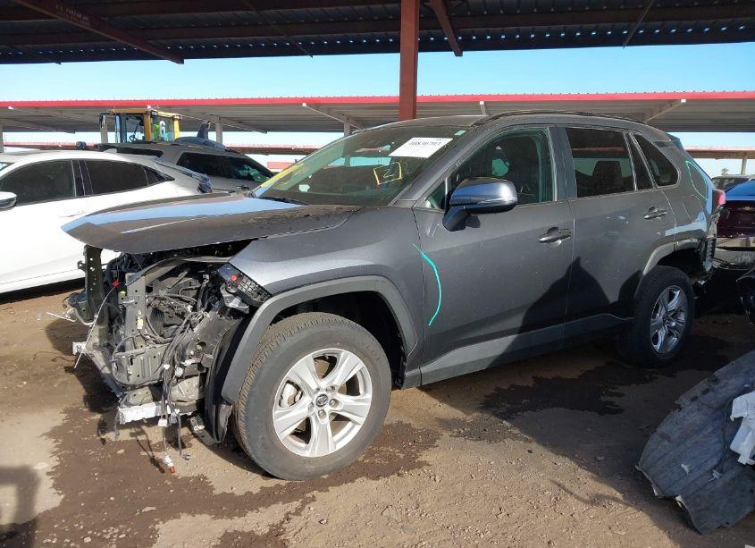 Photo 2 of 2021 Toyota Rav4 XLE (VIN 2T3W1RFV4MW116995)