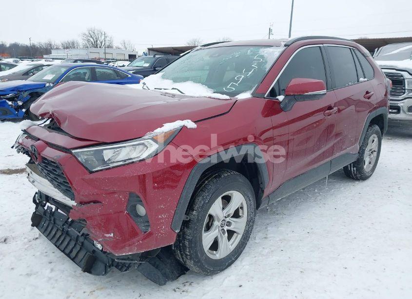 Photo 2 of 2021 Toyota Rav4 XLE (VIN 2T3W1RFV4MW153495)