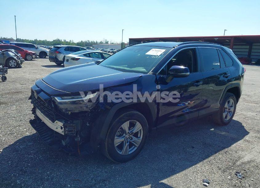 Photo 2 of 2022 Toyota Rav4 XLE (VIN 2T3W1RFV4NW189687)