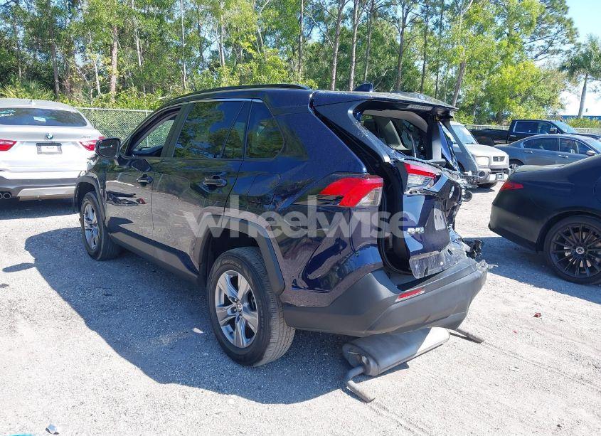 Photo 3 of 2022 Toyota Rav4 XLE (VIN 2T3W1RFV4NW189687)