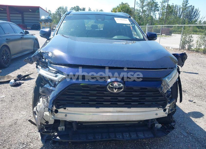 Photo 6 of 2022 Toyota Rav4 XLE (VIN 2T3W1RFV4NW189687)