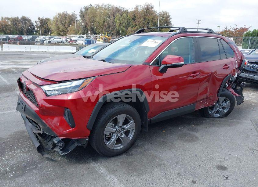 Photo 2 of 2022 Toyota Rav4 XLE (VIN 2T3W1RFV4NW192685)
