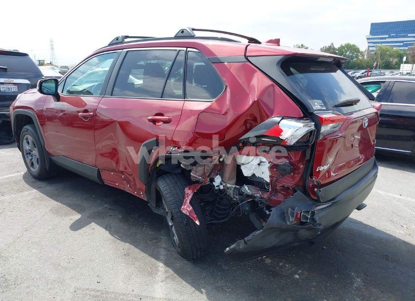 Photo 3 of 2022 Toyota Rav4 XLE (VIN 2T3W1RFV4NW192685)