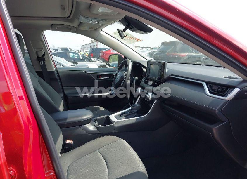 Photo 5 of 2022 Toyota Rav4 XLE (VIN 2T3W1RFV4NW192685)