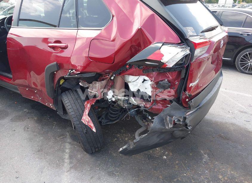 Photo 6 of 2022 Toyota Rav4 XLE (VIN 2T3W1RFV4NW192685)