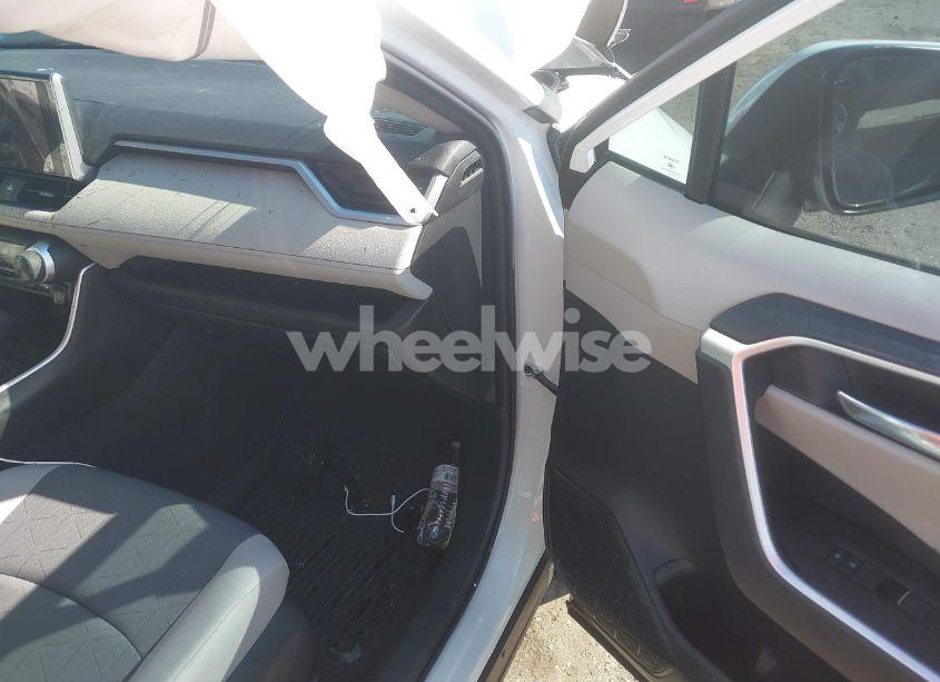 Photo 5 of 2023 Toyota Rav4 XLE (VIN 2T3W1RFV4PW279893)