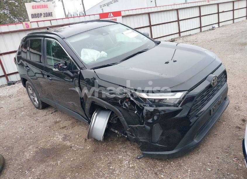 2024 Toyota Rav4 XLE (VIN 2T3W1RFV4RC272351) main photo