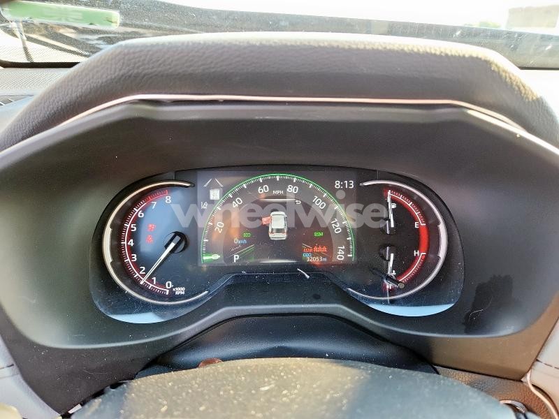 2024 TOYOTA RAV4 XLE (VIN 2T3W1RFV4RC274987) main photo