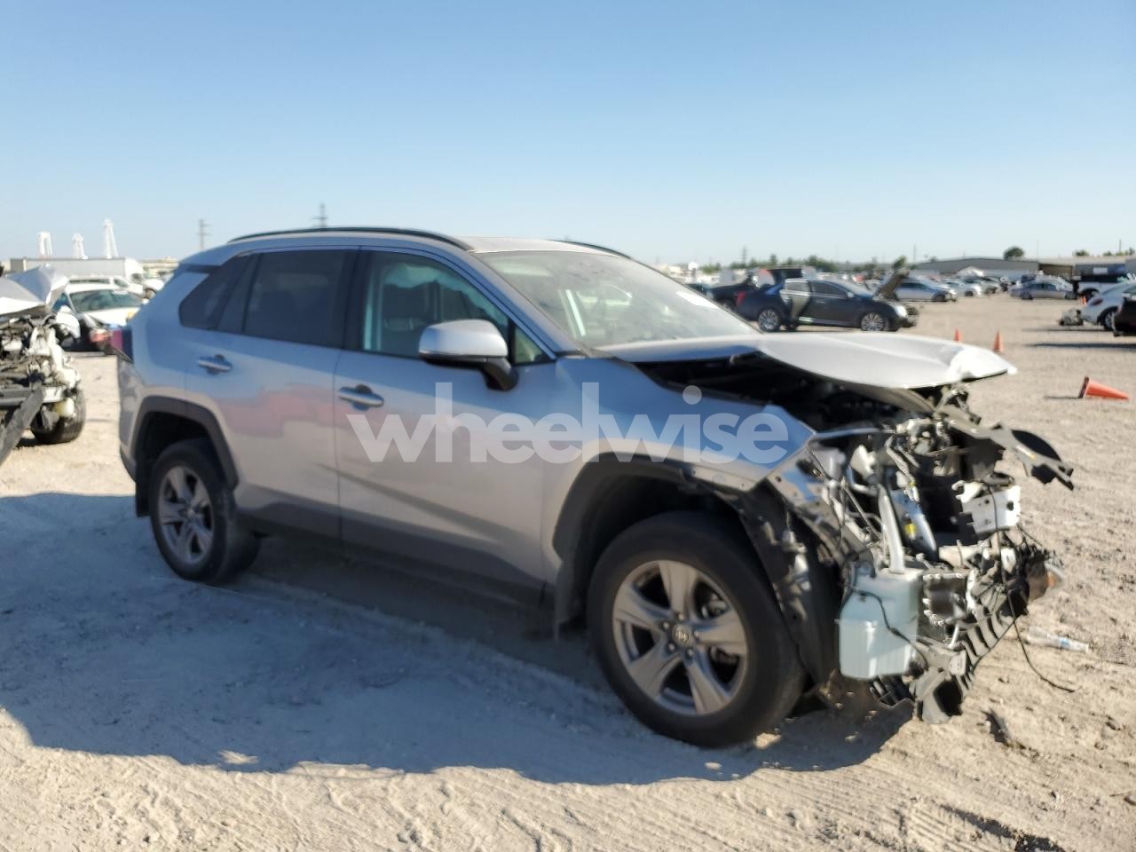 Photo 4 of 2024 TOYOTA RAV4 XLE (VIN 2T3W1RFV4RC282314)