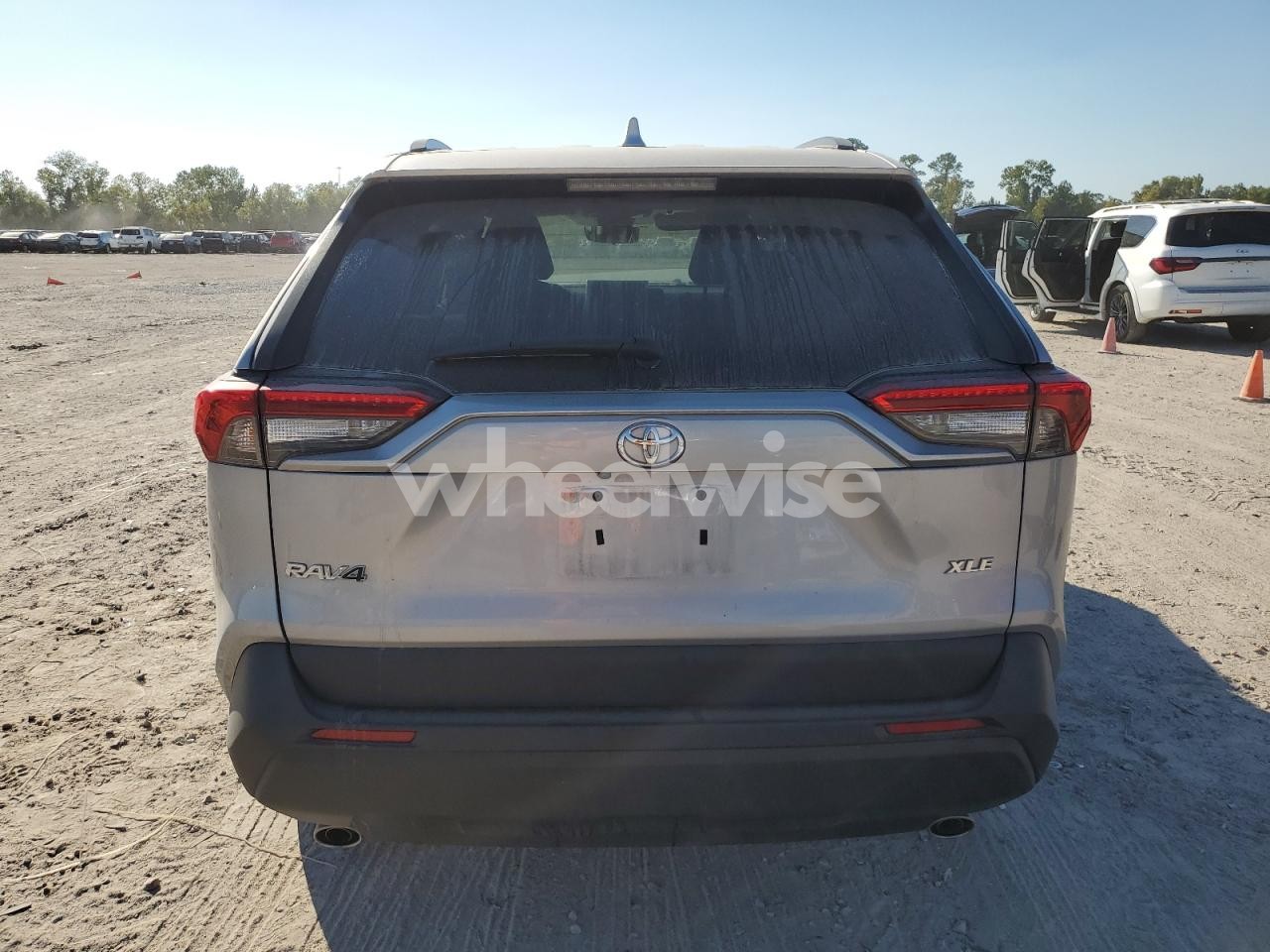 Photo 6 of 2024 TOYOTA RAV4 XLE (VIN 2T3W1RFV4RC282314)