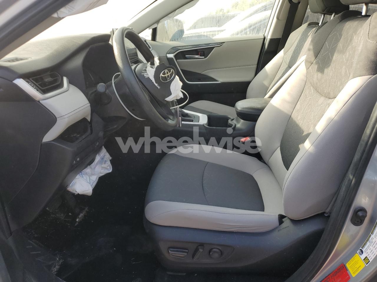 Photo 7 of 2024 TOYOTA RAV4 XLE (VIN 2T3W1RFV4RC282314)