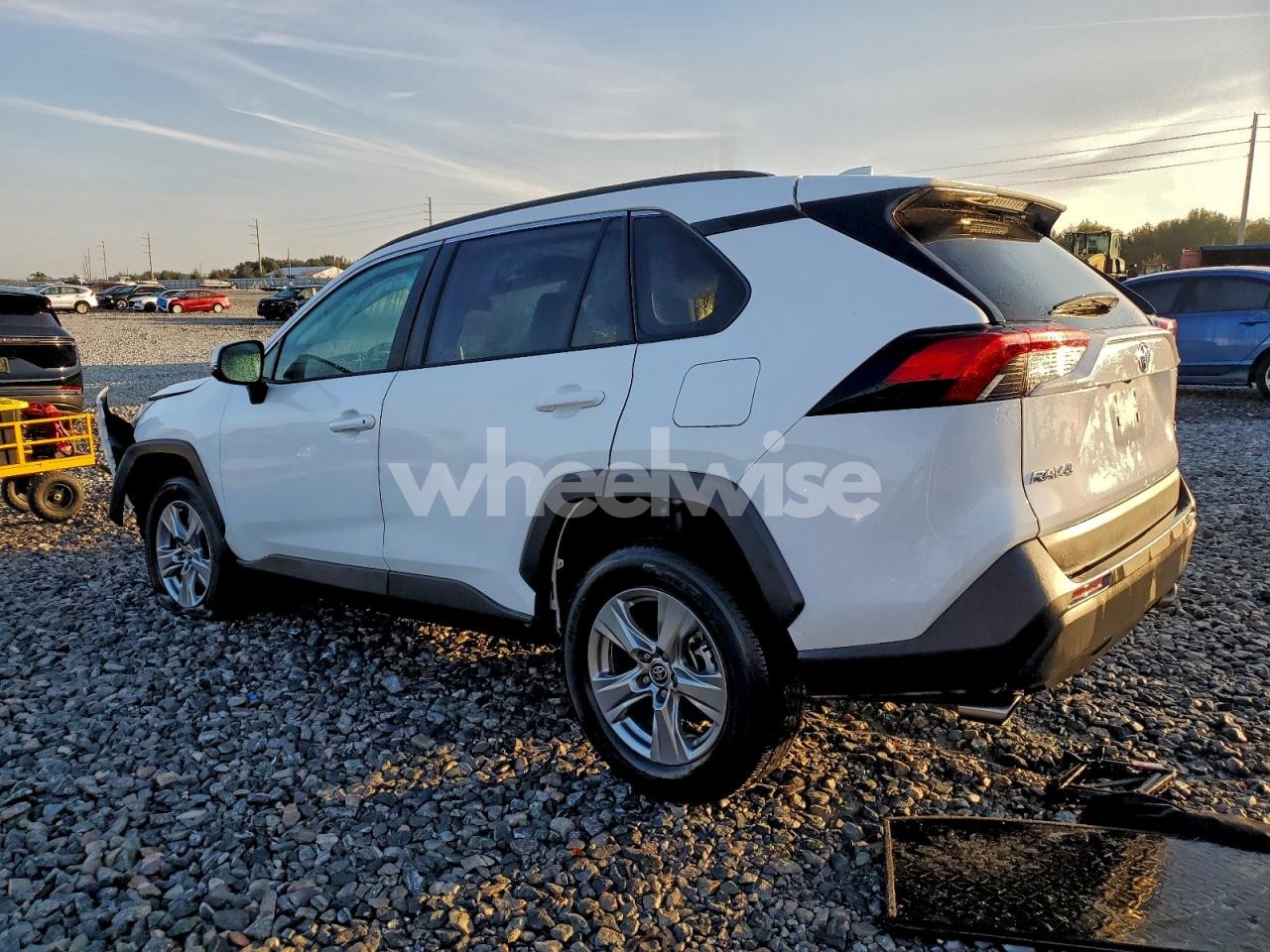 Photo 2 of 2024 TOYOTA RAV4 XLE (VIN 2T3W1RFV4RW333101)