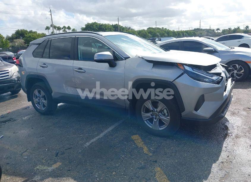 2024 Toyota Rav4 XLE (VIN 2T3W1RFV4RW340372) main photo
