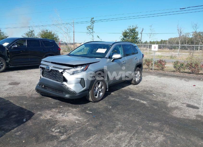 Photo 2 of 2024 Toyota Rav4 XLE (VIN 2T3W1RFV4RW343367)