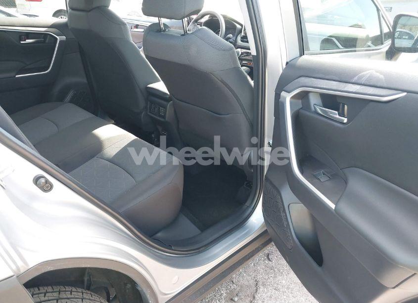 Photo 8 of 2024 Toyota Rav4 XLE (VIN 2T3W1RFV4RW343367)