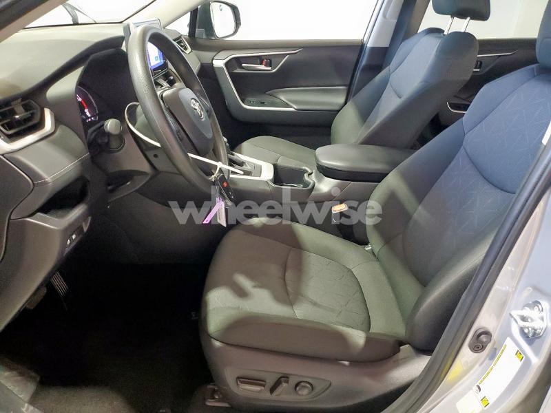 Photo 13 of 2025 TOYOTA RAV4 XLE (VIN 2T3W1RFV4SW374169)