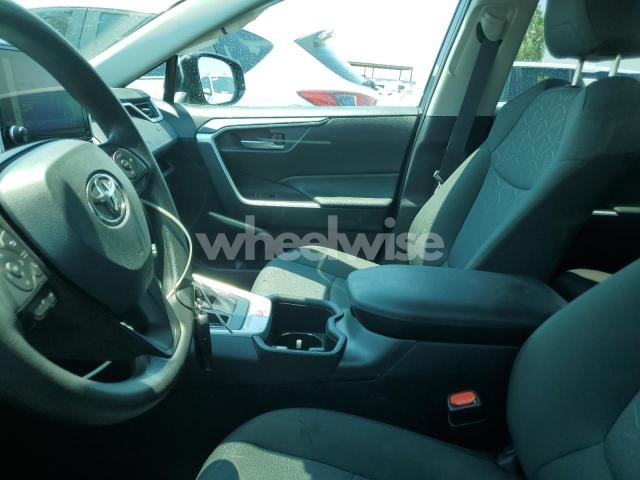 Photo 6 of 2025 TOYOTA RAV4 XLE (VIN 2T3W1RFV4SW383891)