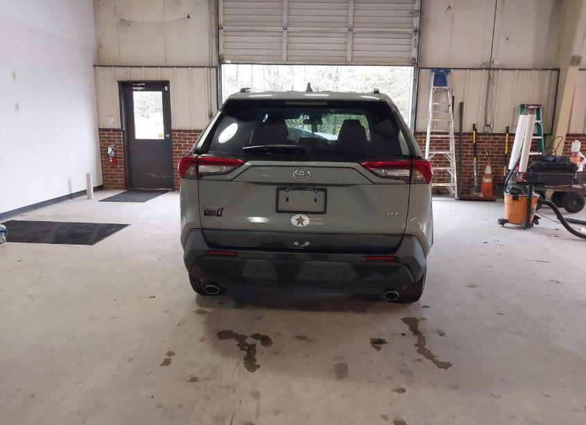 Photo 16 of 2019 Toyota Rav4 XLE (VIN 2T3W1RFV5KC004463)