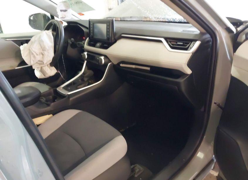 Photo 5 of 2019 Toyota Rav4 XLE (VIN 2T3W1RFV5KC004463)