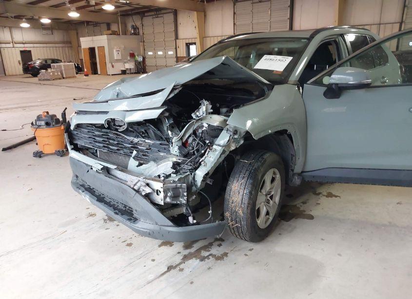 Photo 6 of 2019 Toyota Rav4 XLE (VIN 2T3W1RFV5KC004463)