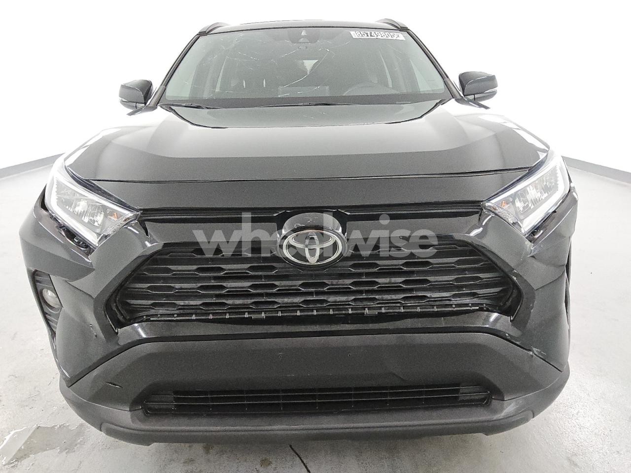 Photo 5 of 2019 TOYOTA RAV4 XLE (VIN 2T3W1RFV5KC024938)