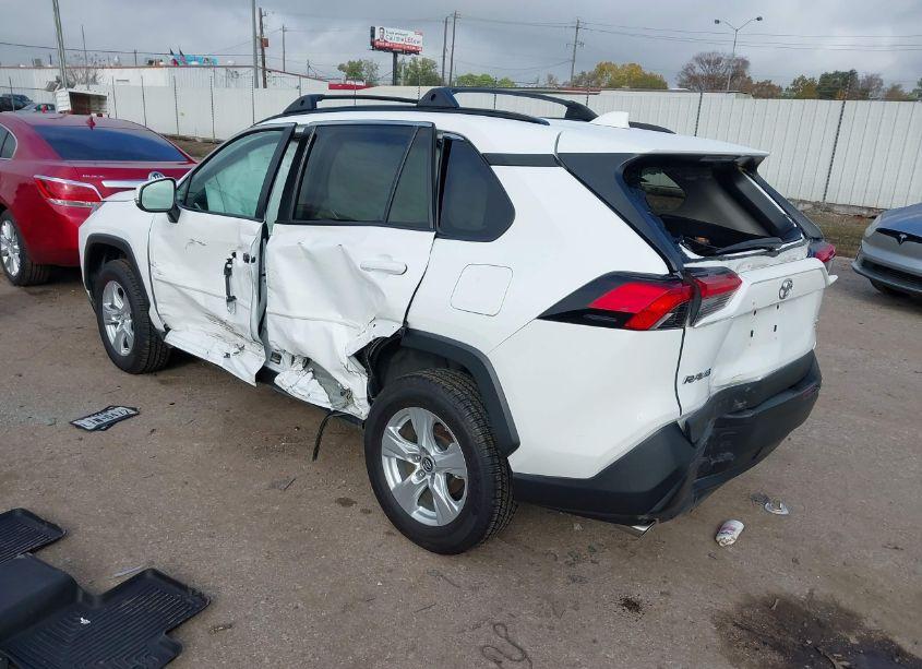 Photo 3 of 2019 Toyota Rav4 XLE (VIN 2T3W1RFV5KW008284)