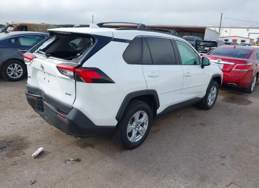 Photo 4 of 2019 Toyota Rav4 XLE (VIN 2T3W1RFV5KW008284)