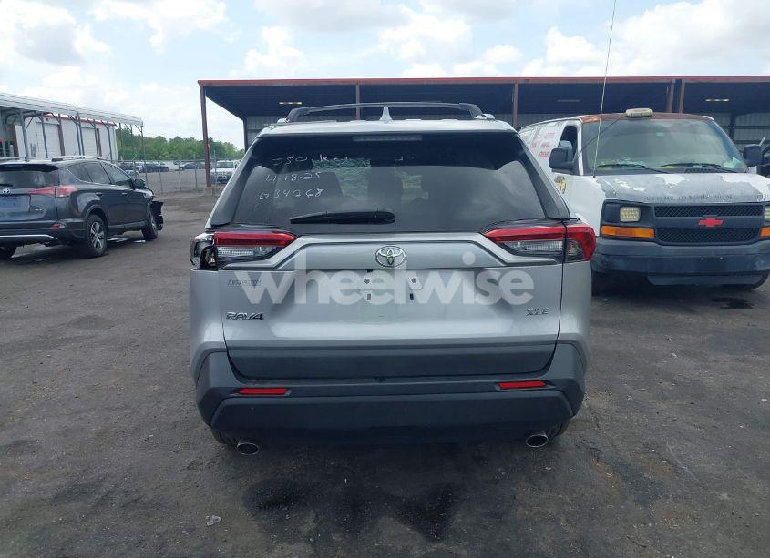 Photo 16 of 2019 Toyota Rav4 XLE (VIN 2T3W1RFV5KW034268)