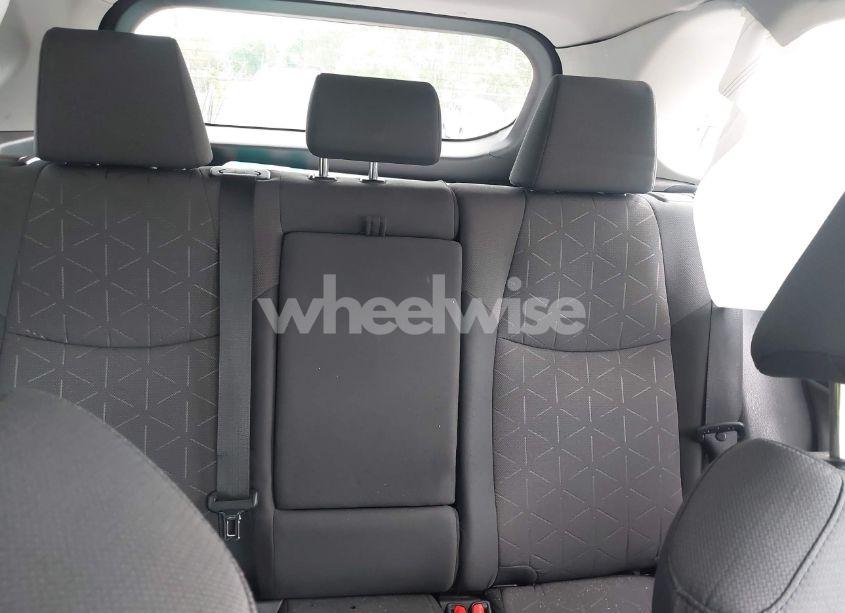 Photo 8 of 2019 Toyota Rav4 XLE (VIN 2T3W1RFV5KW034268)