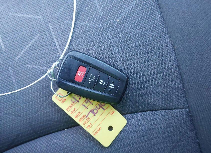 Photo 11 of 2019 Toyota Rav4 XLE (VIN 2T3W1RFV5KW052298)