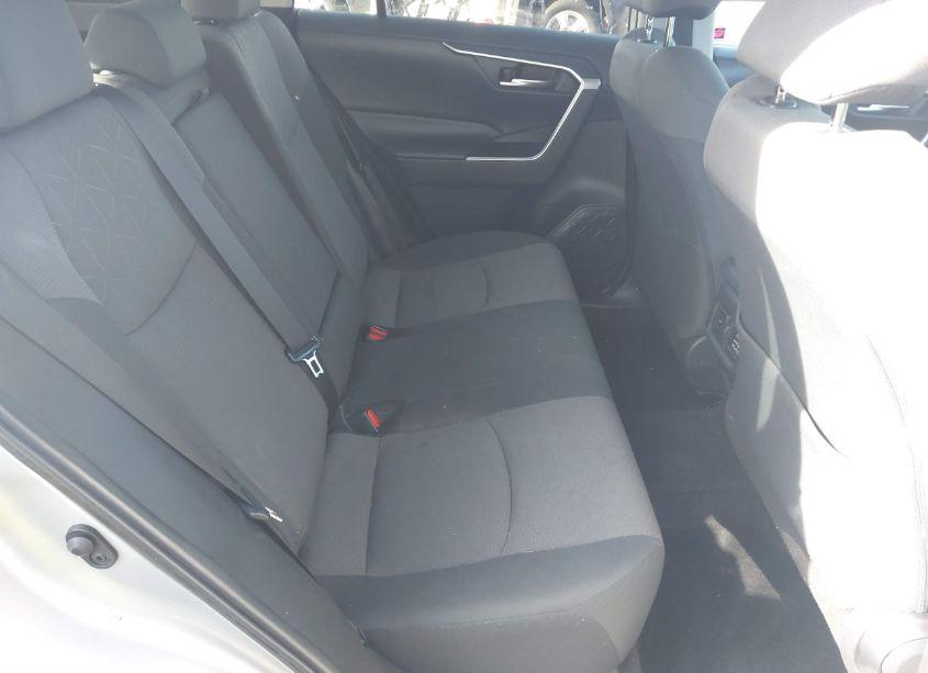 Photo 8 of 2019 Toyota Rav4 XLE (VIN 2T3W1RFV5KW052298)