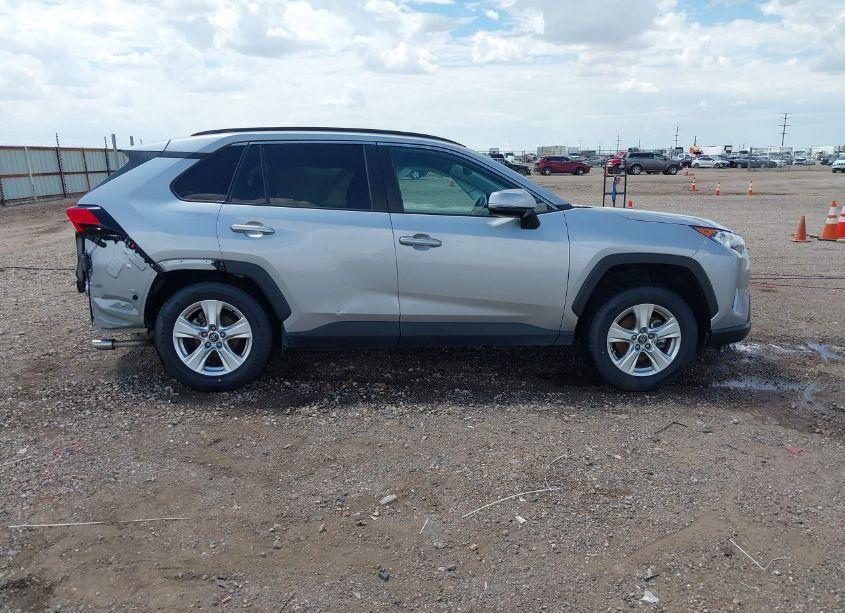 Photo 14 of 2020 Toyota Rav4 XLE (VIN 2T3W1RFV5LW086954)