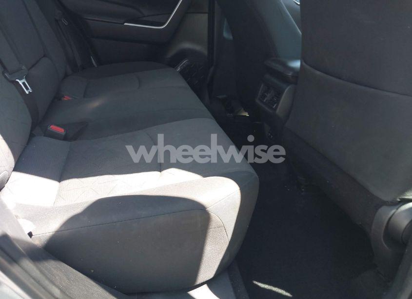 Photo 8 of 2021 Toyota Rav4 XLE (VIN 2T3W1RFV5MC086889)