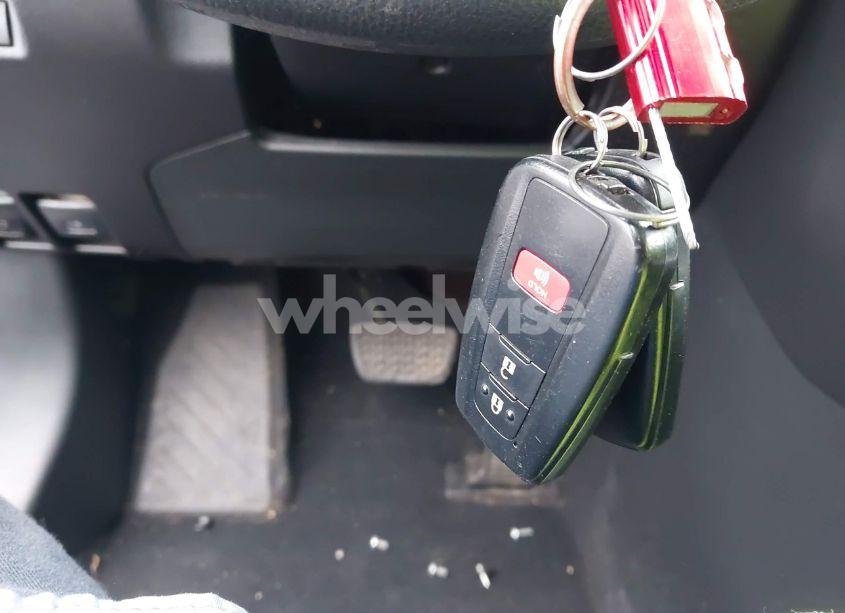 Photo 11 of 2021 Toyota Rav4 XLE (VIN 2T3W1RFV5MC091333)