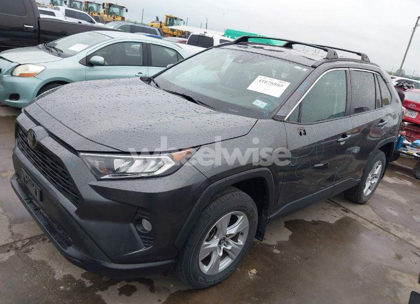 Photo 2 of 2021 Toyota Rav4 XLE (VIN 2T3W1RFV5MC091333)