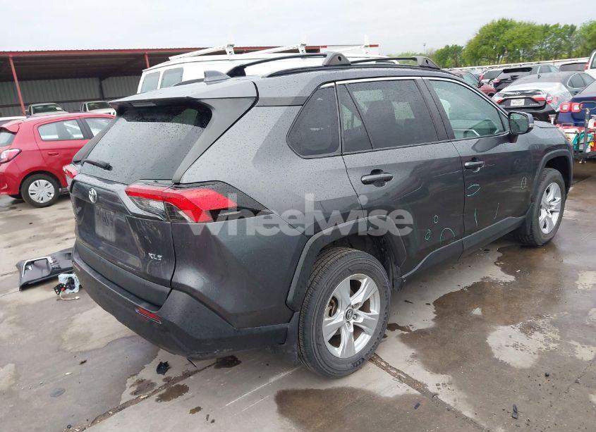 Photo 4 of 2021 Toyota Rav4 XLE (VIN 2T3W1RFV5MC091333)