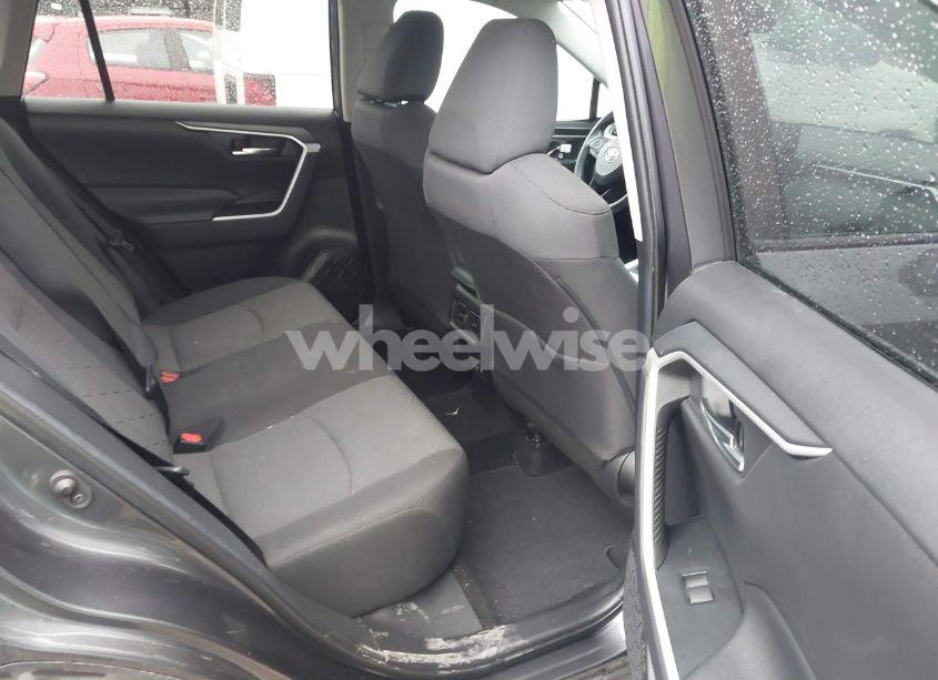 Photo 8 of 2021 Toyota Rav4 XLE (VIN 2T3W1RFV5MC091333)