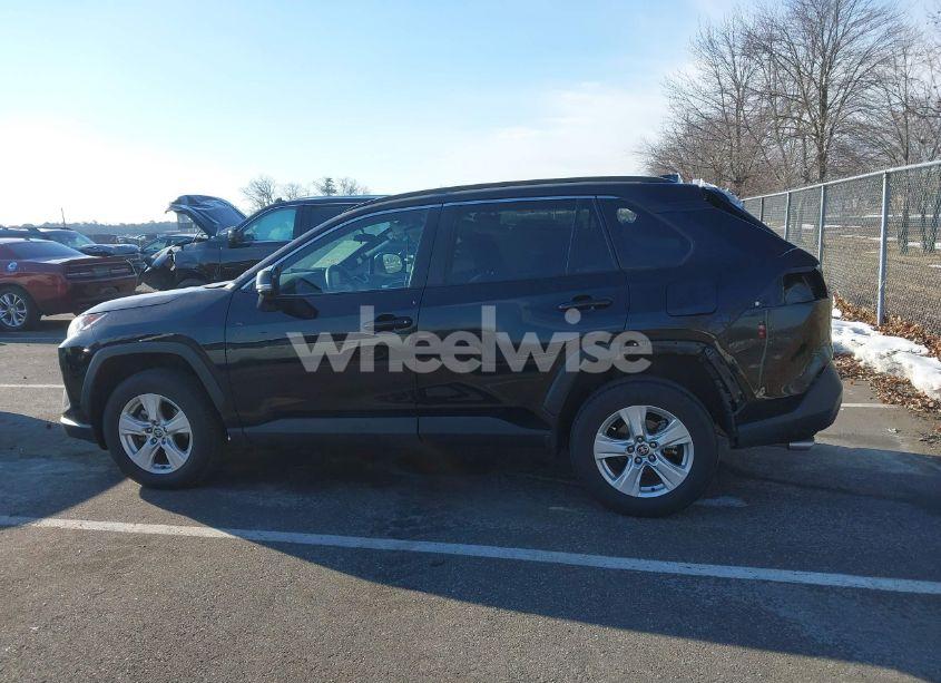 Photo 14 of 2021 Toyota Rav4 XLE (VIN 2T3W1RFV5MC157797)