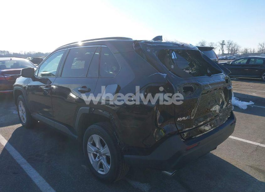 Photo 6 of 2021 Toyota Rav4 XLE (VIN 2T3W1RFV5MC157797)