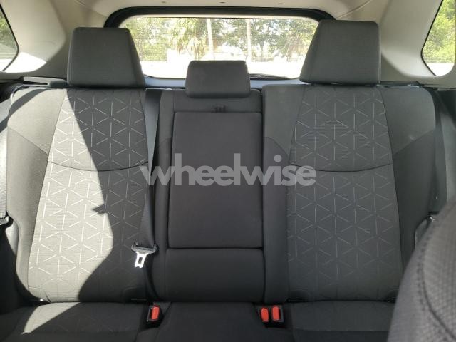 2021 TOYOTA RAV4 XLE (VIN 2T3W1RFV5MW118092) main photo