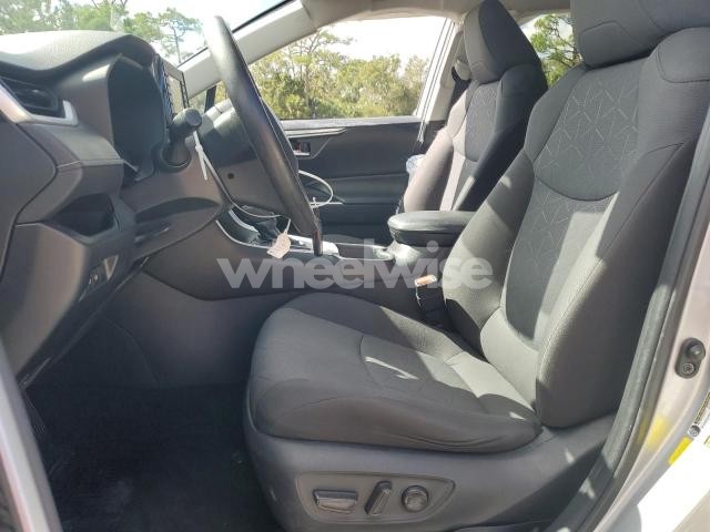 Photo 12 of 2021 TOYOTA RAV4 XLE (VIN 2T3W1RFV5MW118092)